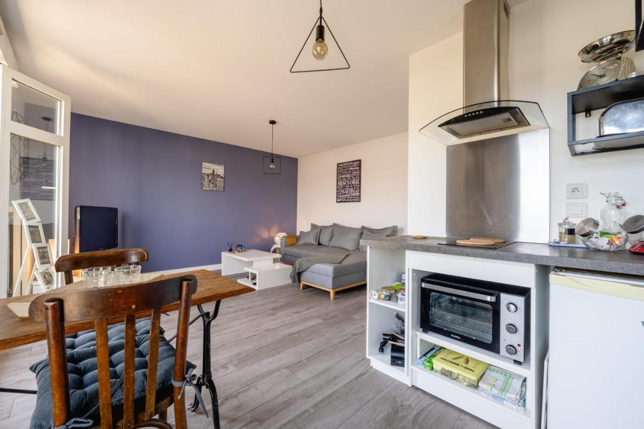 Beautiful T2 - Parking And Close To The Centre And Appartement